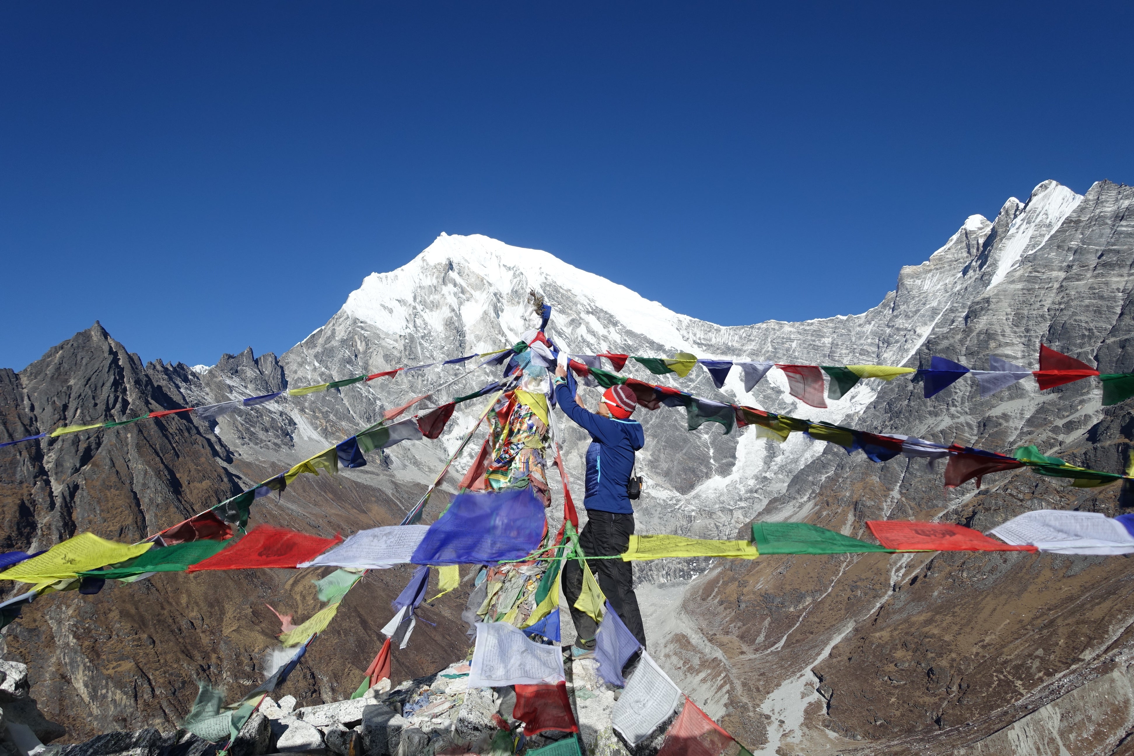FIRST ASCENT OF KYUNGA RI 2 – 6506M BY SOPHIE LAVAUD